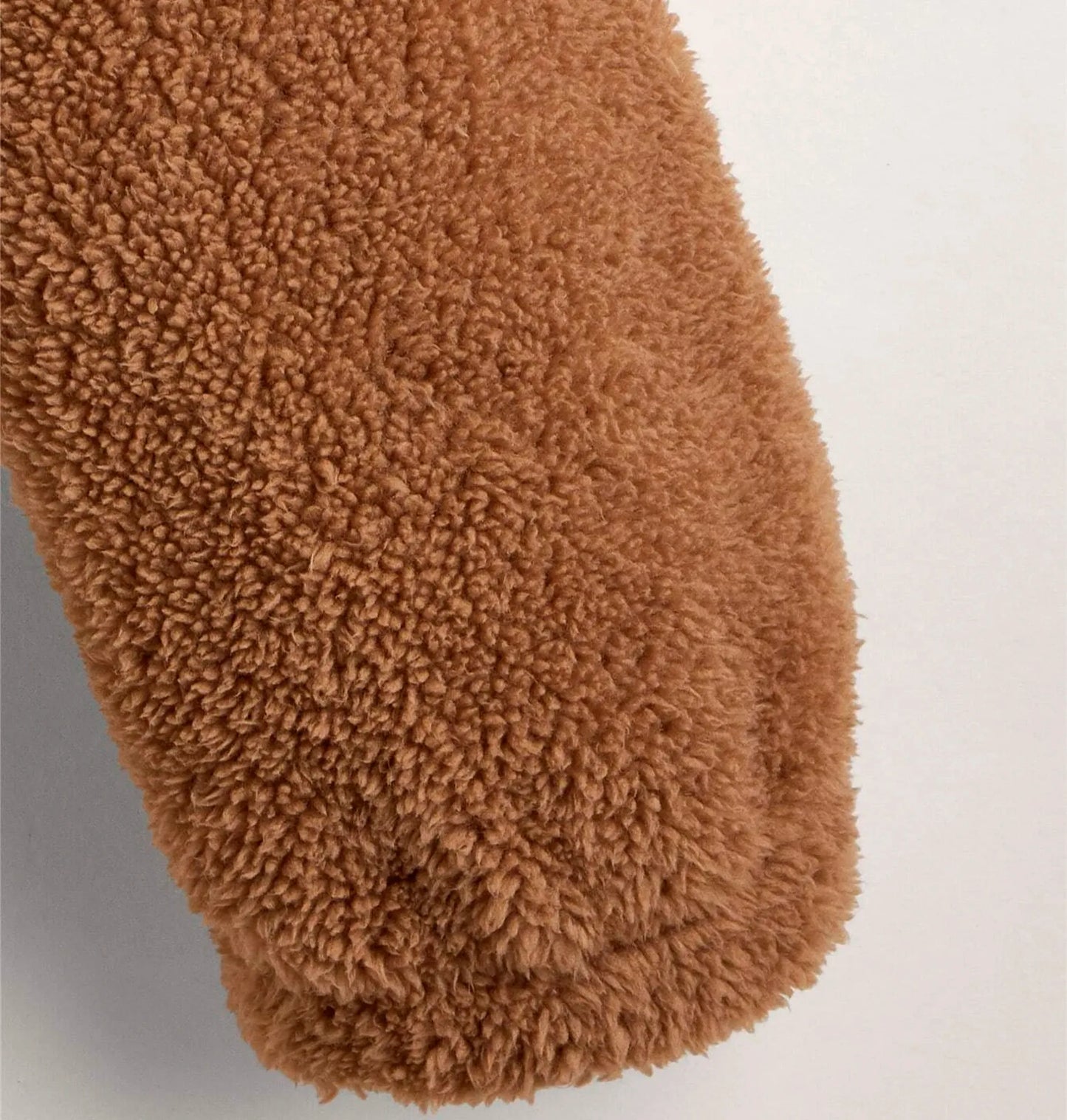 Moletom Teddy com Orelhas 3D - Estilo e Conforto