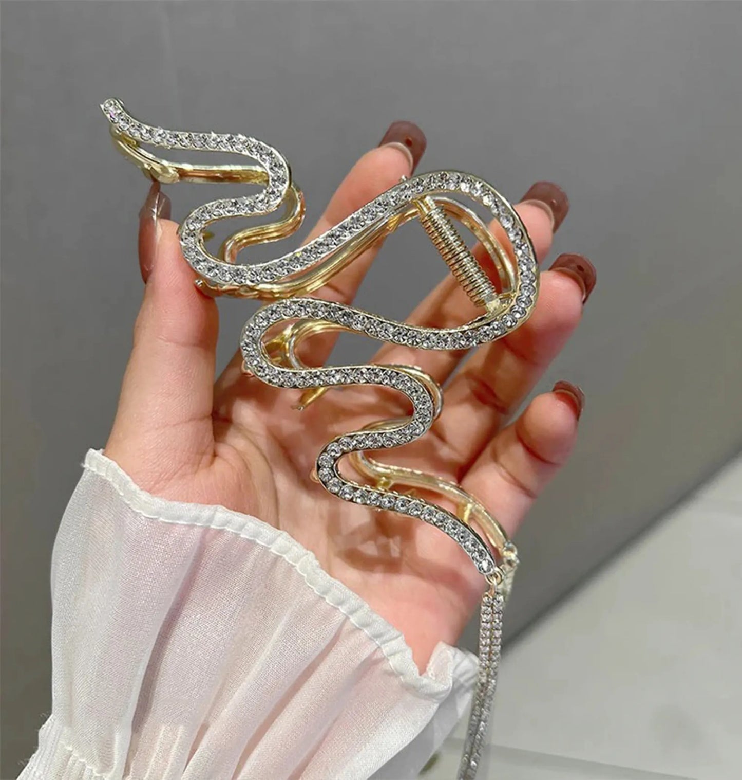 Presilha Piranha Cobra Luxo Cravejada
