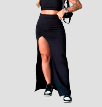 Saia Longa com Fenda – Elegância e Estilo