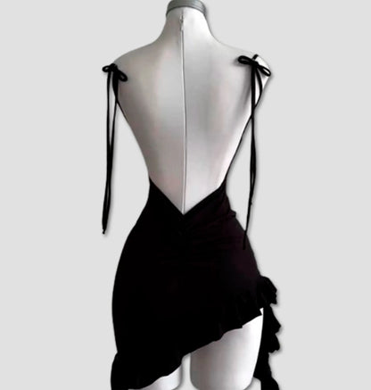 Vestido Black Elegance – Sensualidade e Sofisticação