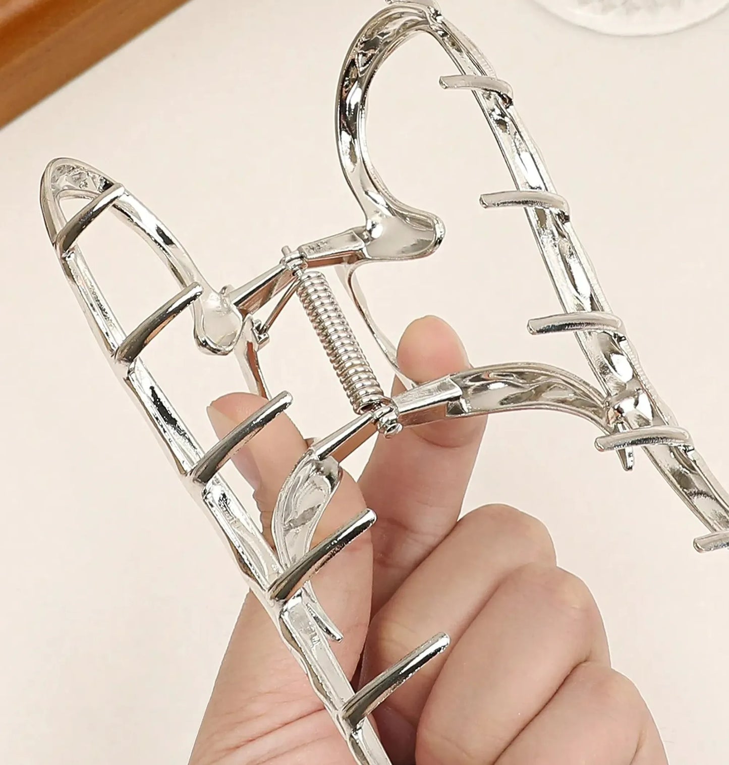 Presilha de Coração Metalizada – Grampo de Cabelo