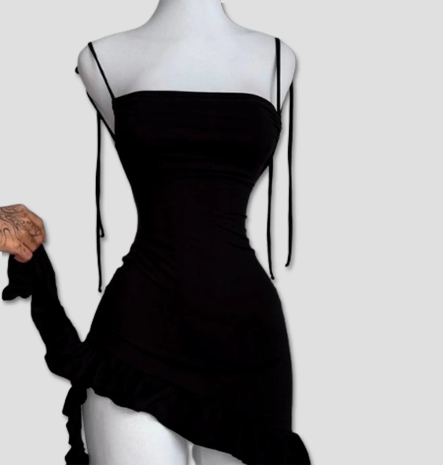 Vestido Black Elegance – Sensualidade e Sofisticação