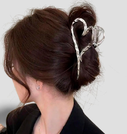 Presilha de Coração Metalizada – Grampo de Cabelo
